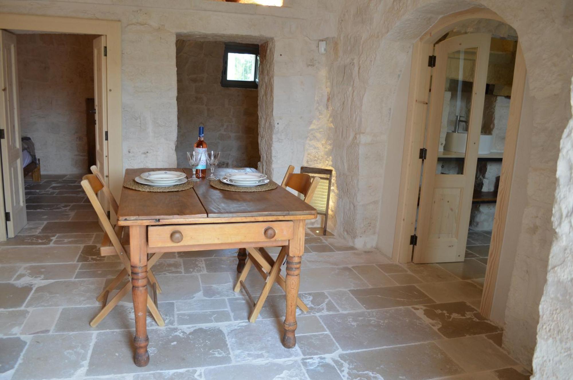 B&B Fuga Al Trullo Остуні Екстер'єр фото
