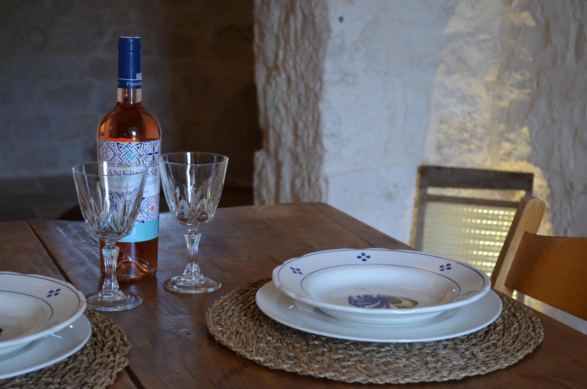 B&B Fuga Al Trullo Остуні Екстер'єр фото